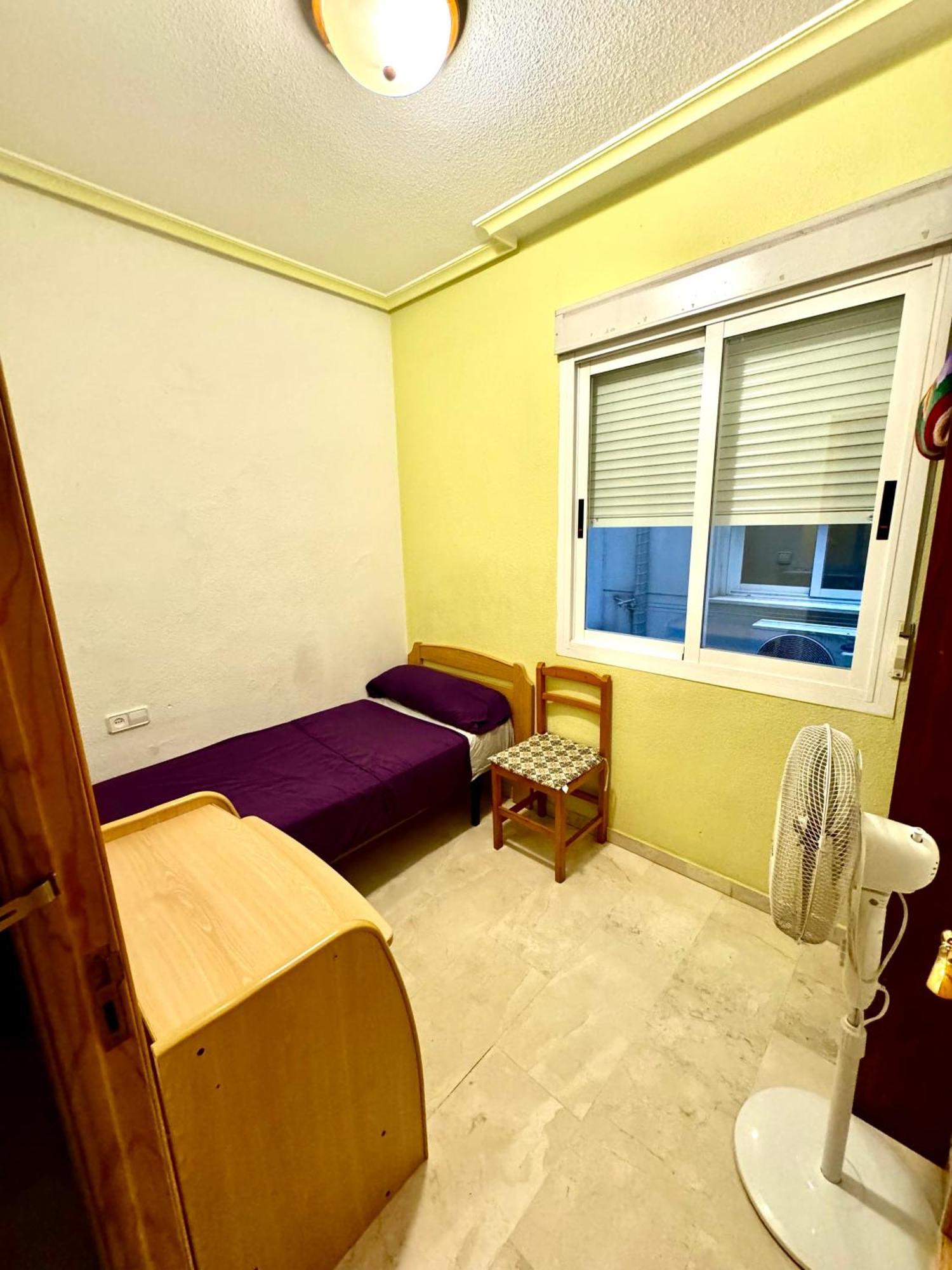Economic Private Room In Center Of Гранада Экстерьер фото